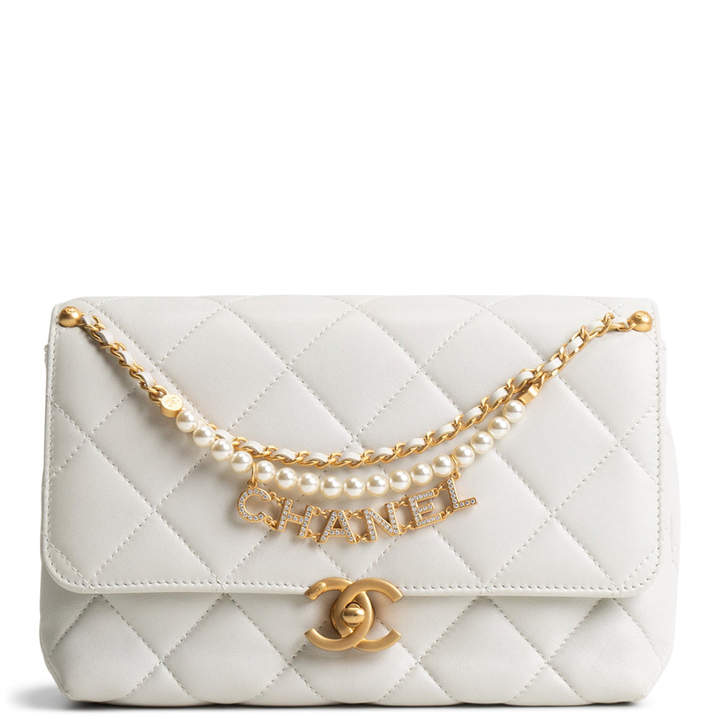CHANEL CC Pearl Lambskin Quilted Flap Bag - Chalk White