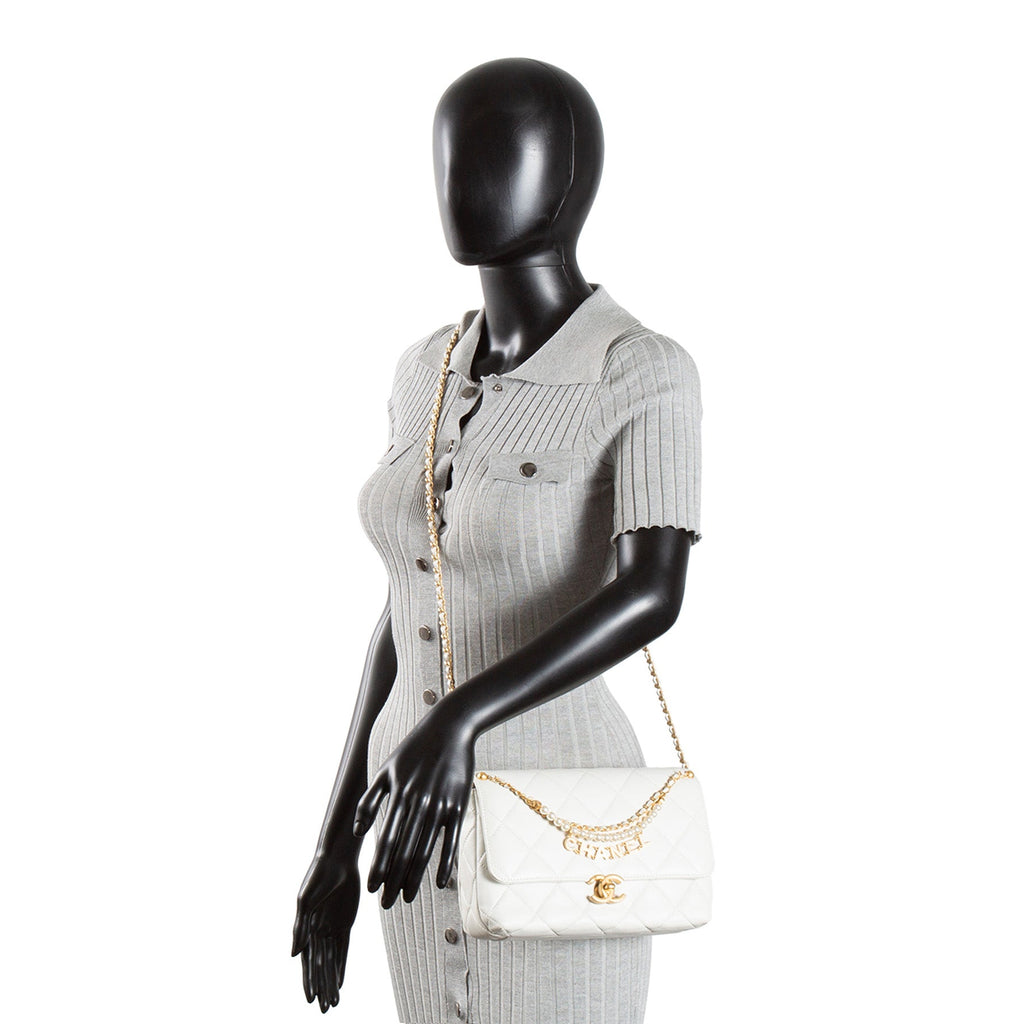 CHANEL CC Pearl Lambskin Quilted Flap Bag - Chalk White