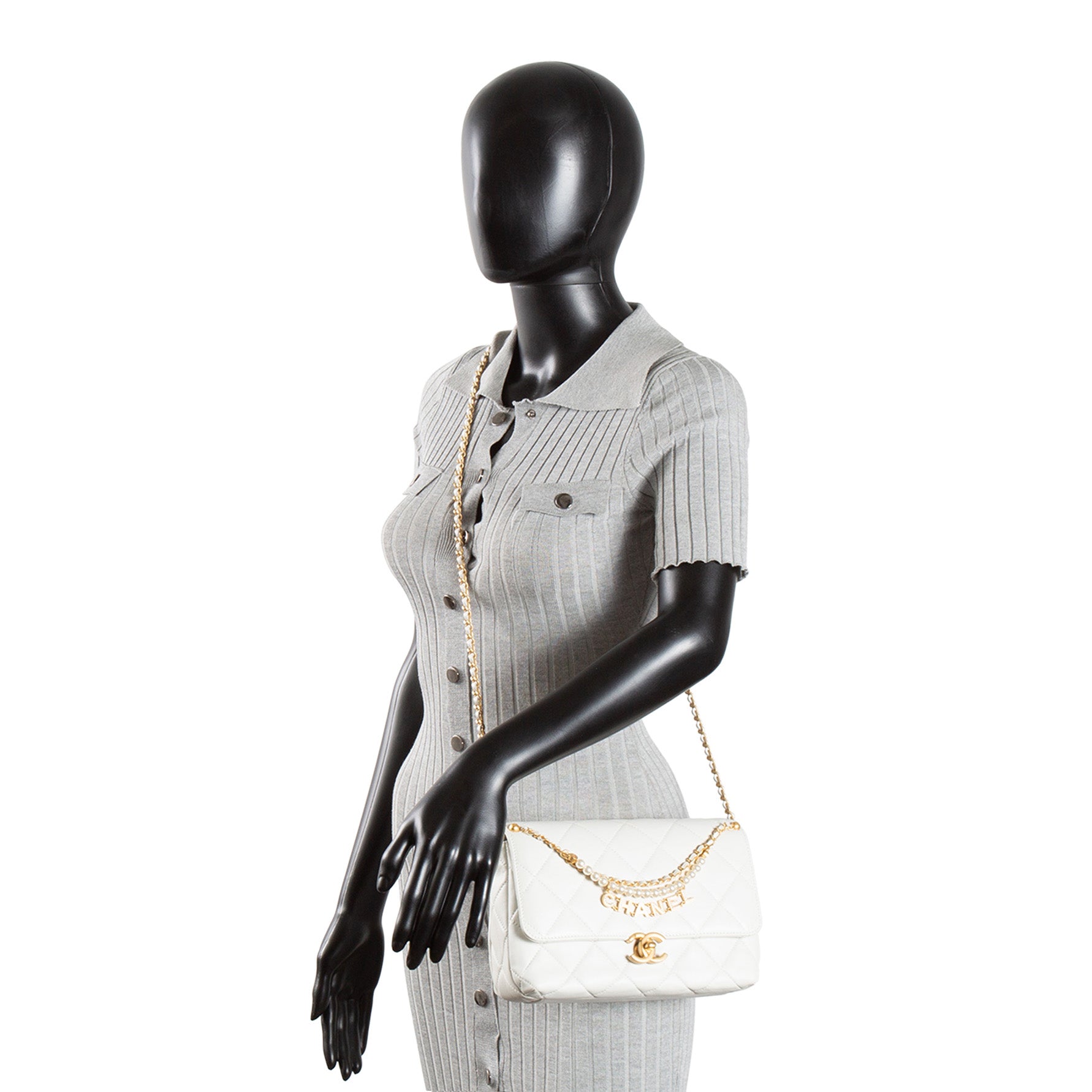 CHANEL CC Pearl Lambskin Quilted Flap Bag - Chalk White
