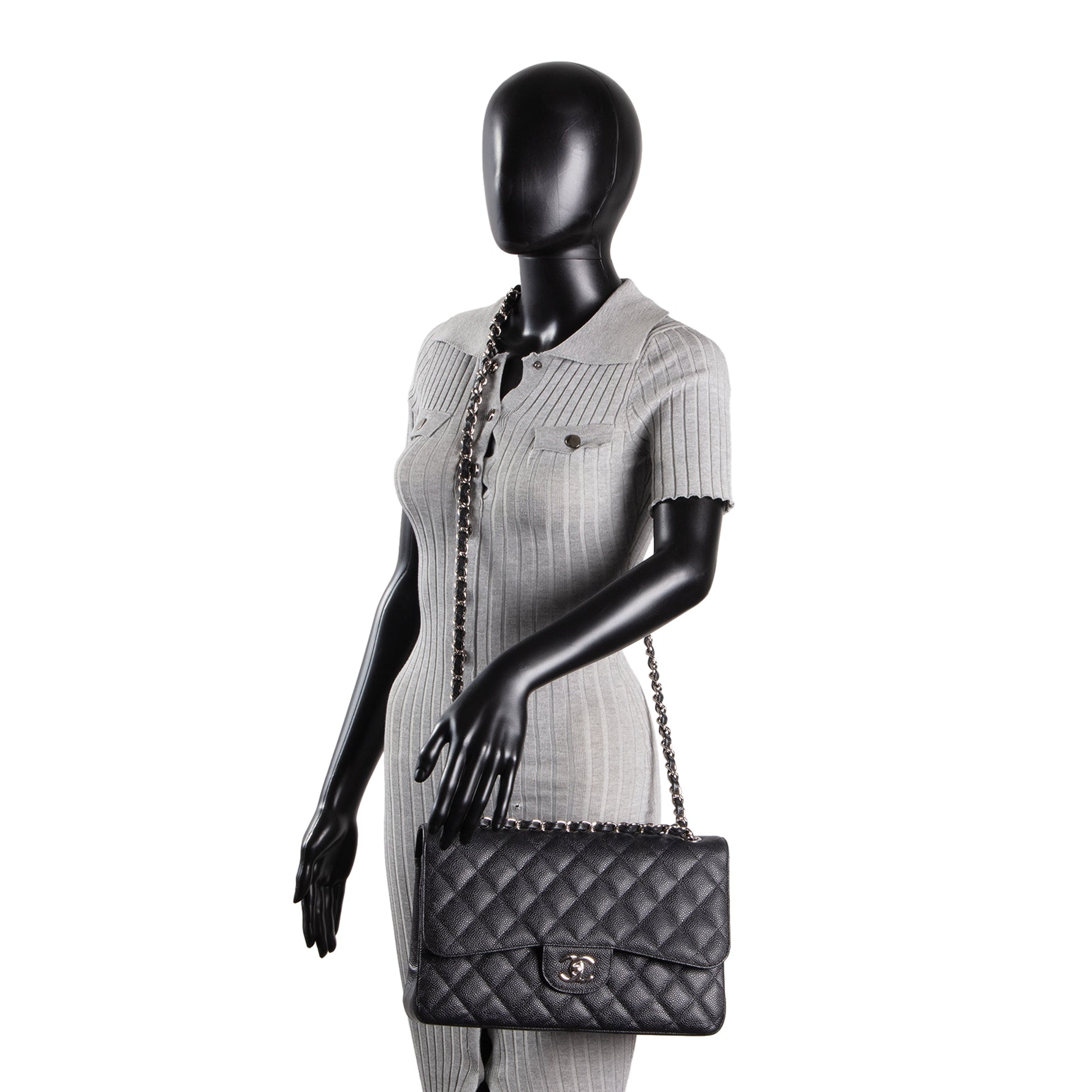CHANEL Caviar Jumbo Double Flap - Black
