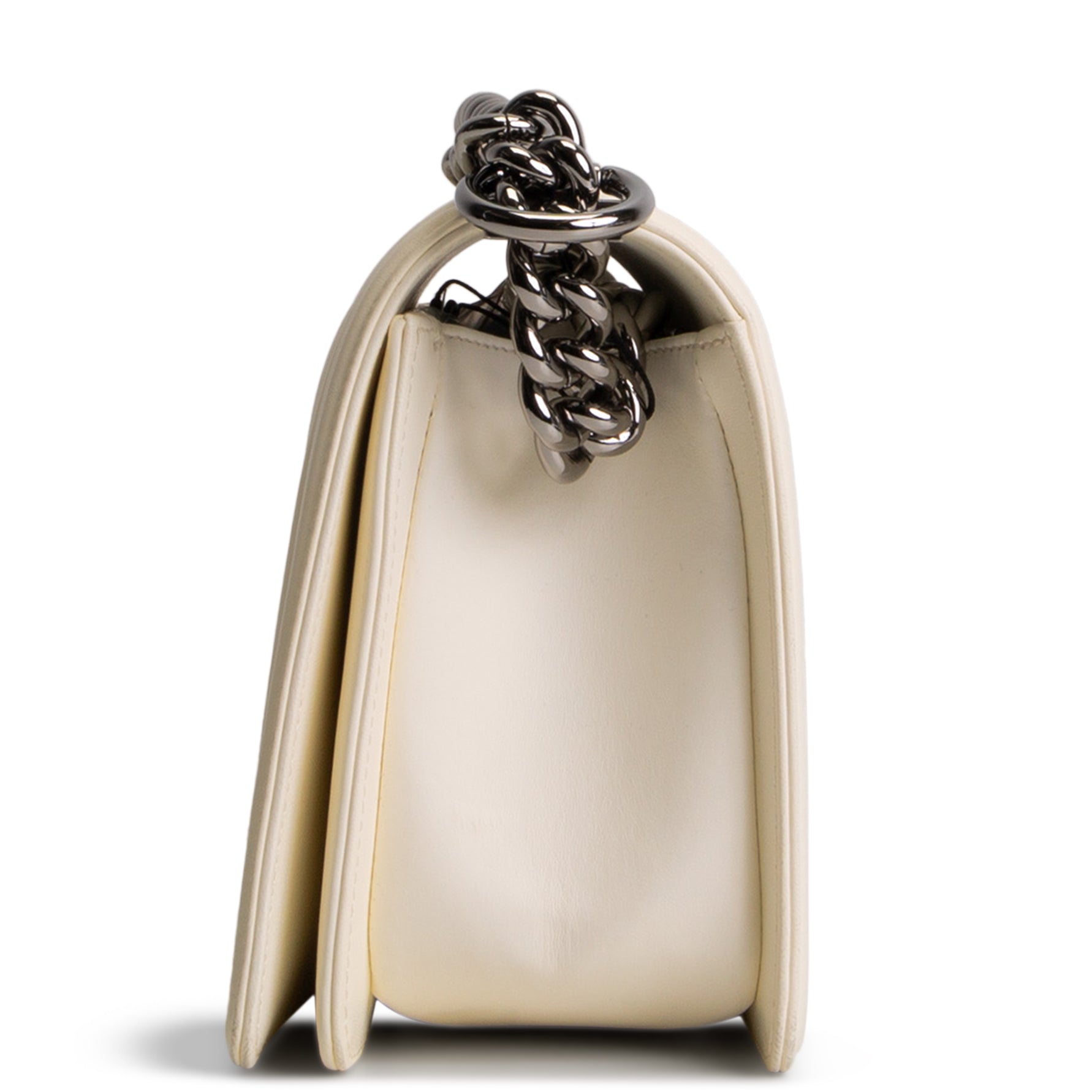 CHANEL Chevron Medium Boy Bag - Ivory