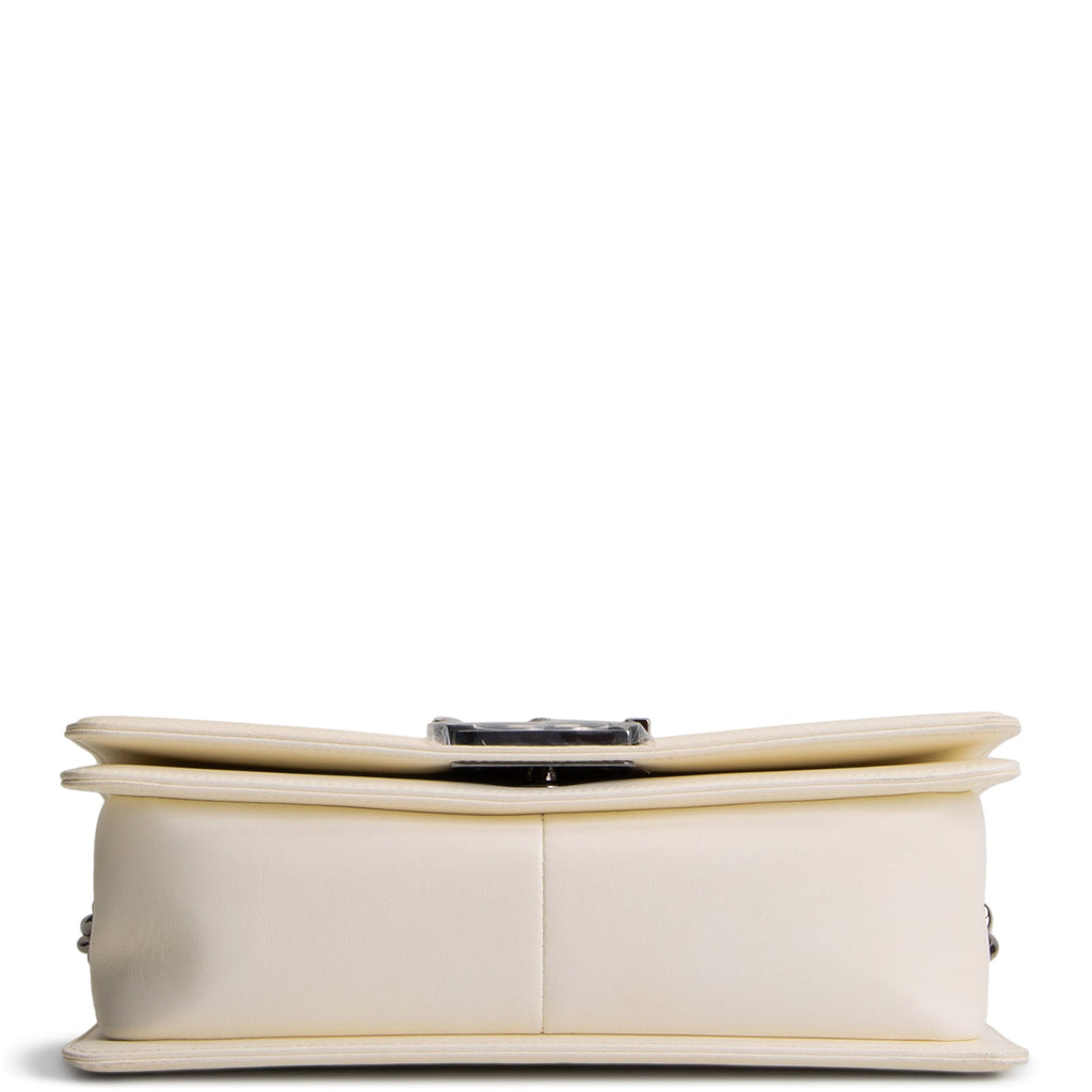 CHANEL Chevron Medium Boy Bag - Ivory