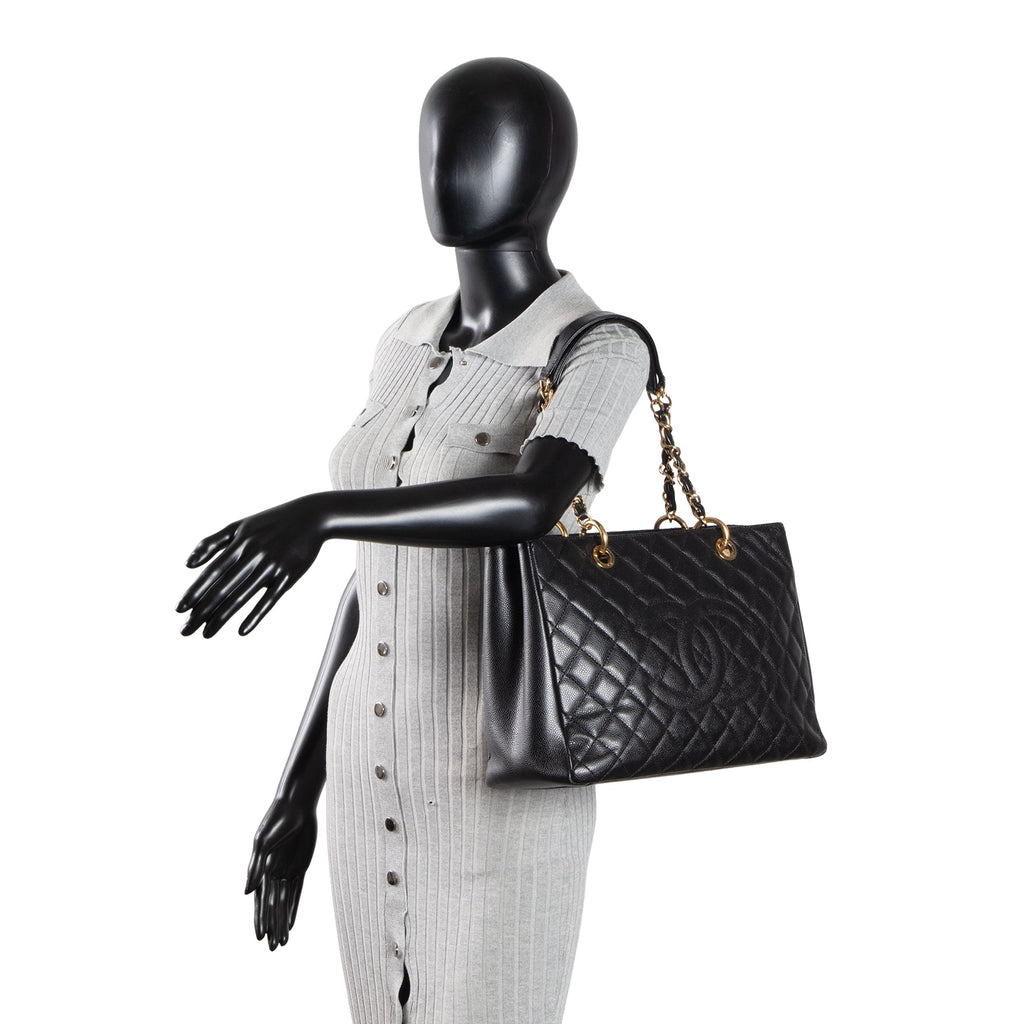 CHANEL Caviar Quilted Grand Shopping Tote - Black