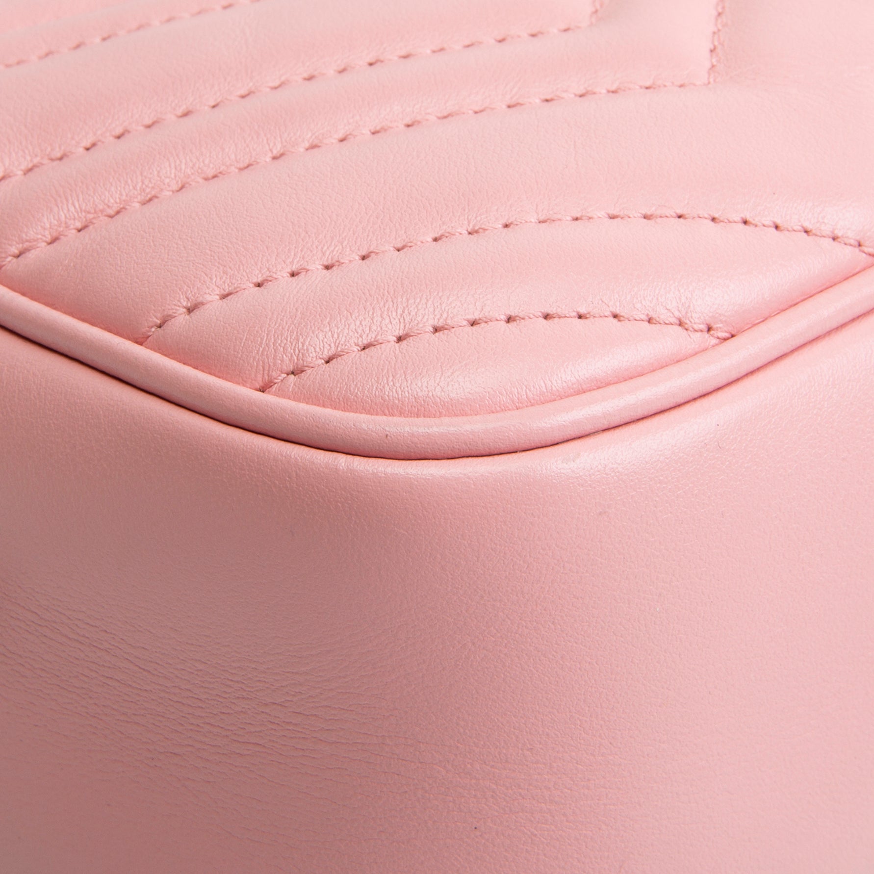GUCCI GG Marmont Small Camera Bag - Pink