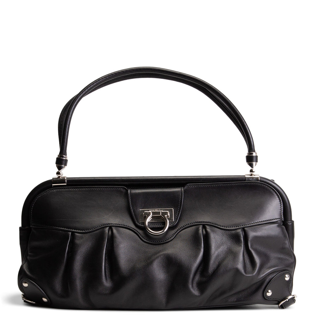 SALVATORE FERRAGAMO XL Leather Shoulder Bag - Black